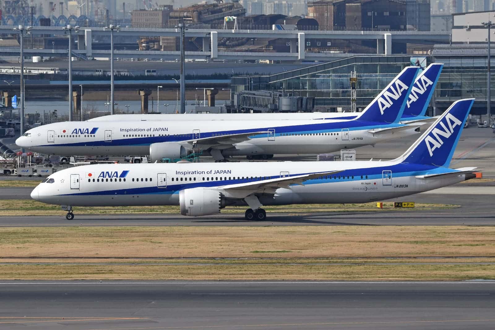 ANA Boeing 787-9 Dreamliner taxiing at Tokyo Haneda Airport
