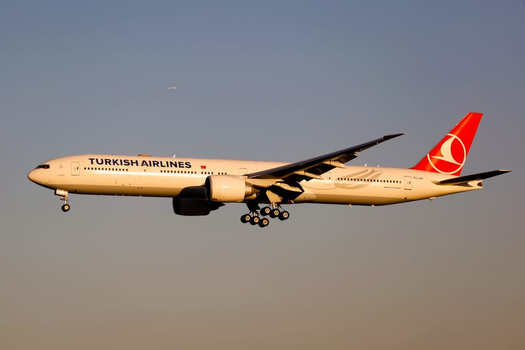Turkish Airlines Boeing 777-300ER, the aircraft type that rotates onto Istanbul's Delhi and Mumbai routes